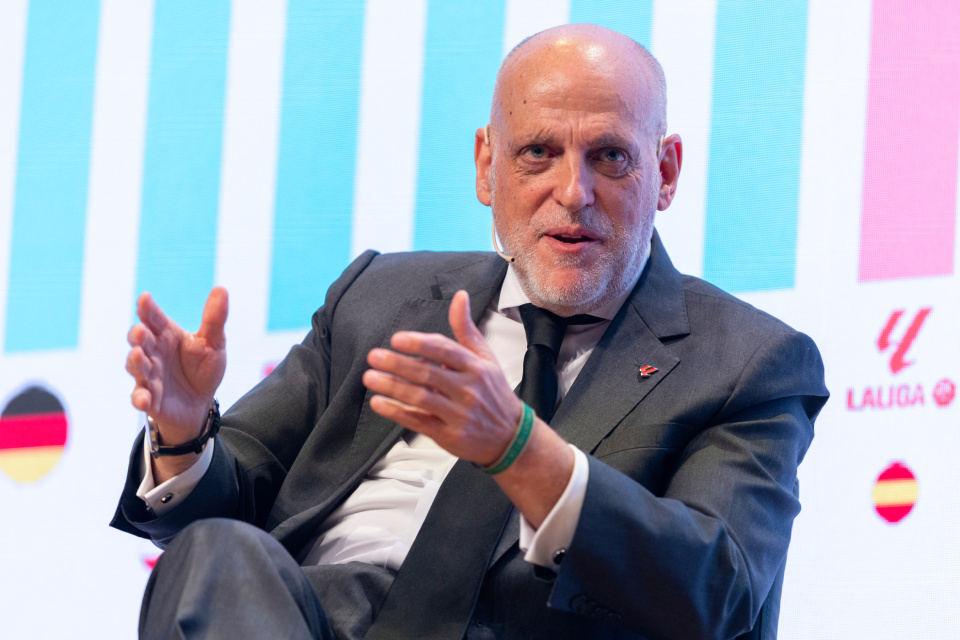 比利亚雷亚, 表所有人发, 对此